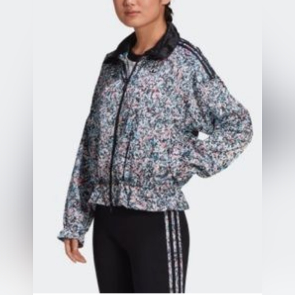 Athletic jacket and leggings